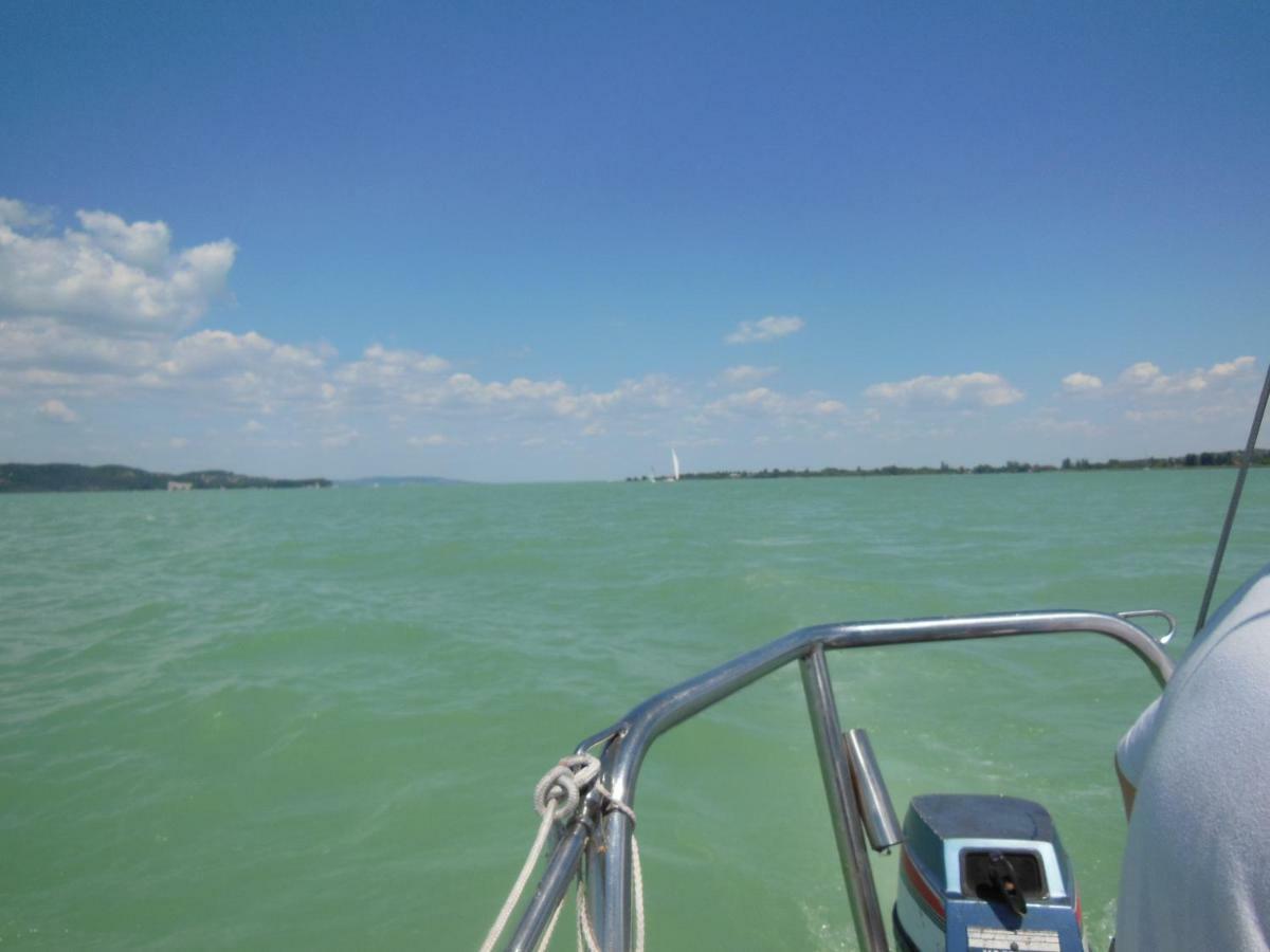 Viragos Apartman Balatonszárszó Dış mekan fotoğraf