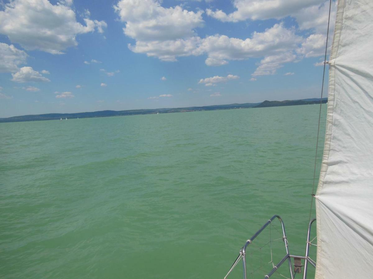 Viragos Apartman Balatonszárszó Dış mekan fotoğraf