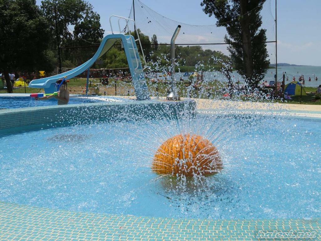 Viragos Apartman Balatonszárszó Dış mekan fotoğraf